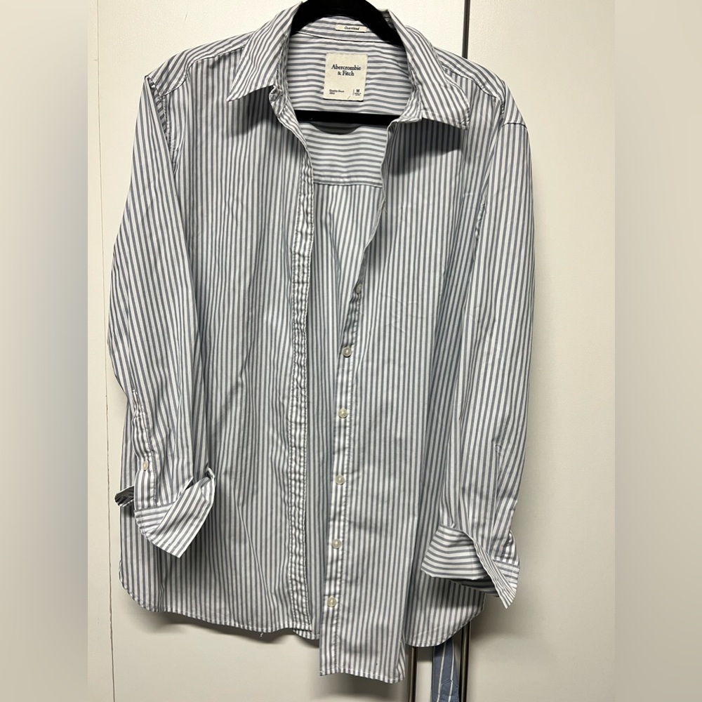 Abercrombie & Fitch womens size medium